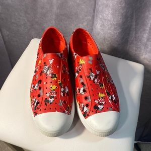 Disney Native Shoes size 9